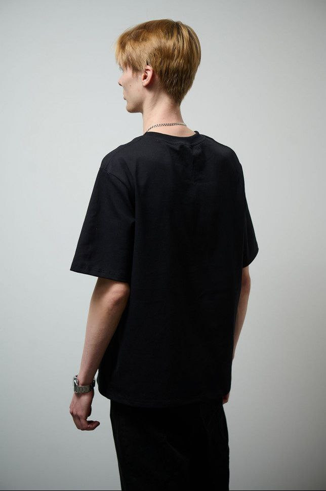 Футболка "5 звёзд" чёрная с шевроном на груди