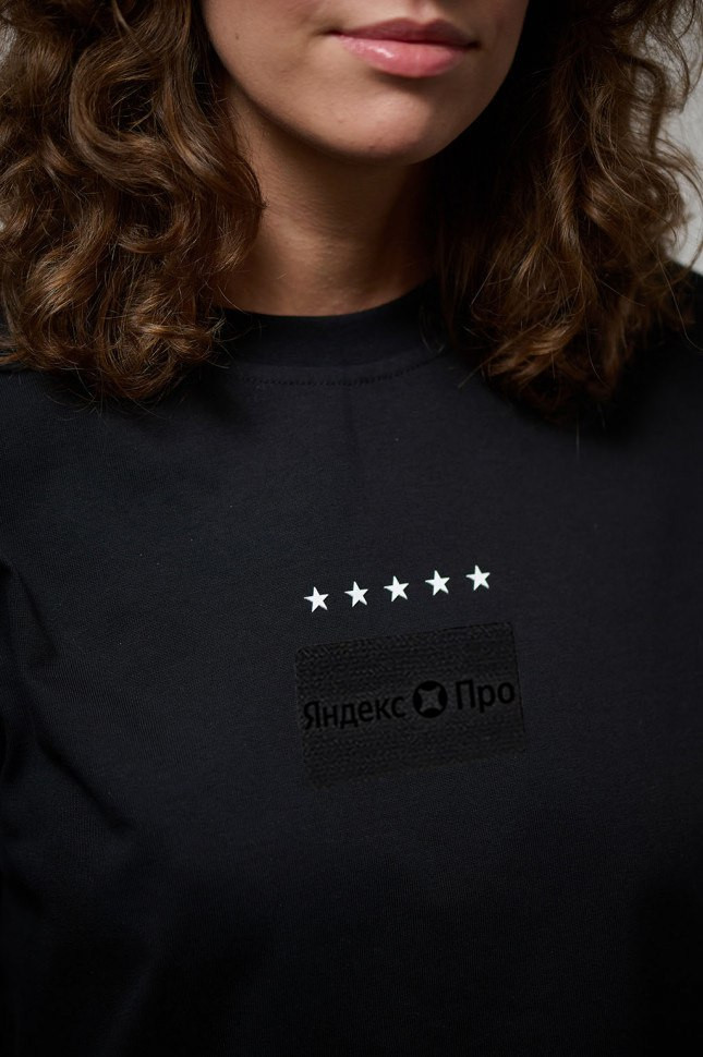 Футболка "5 звёзд" чёрная с шевроном на груди